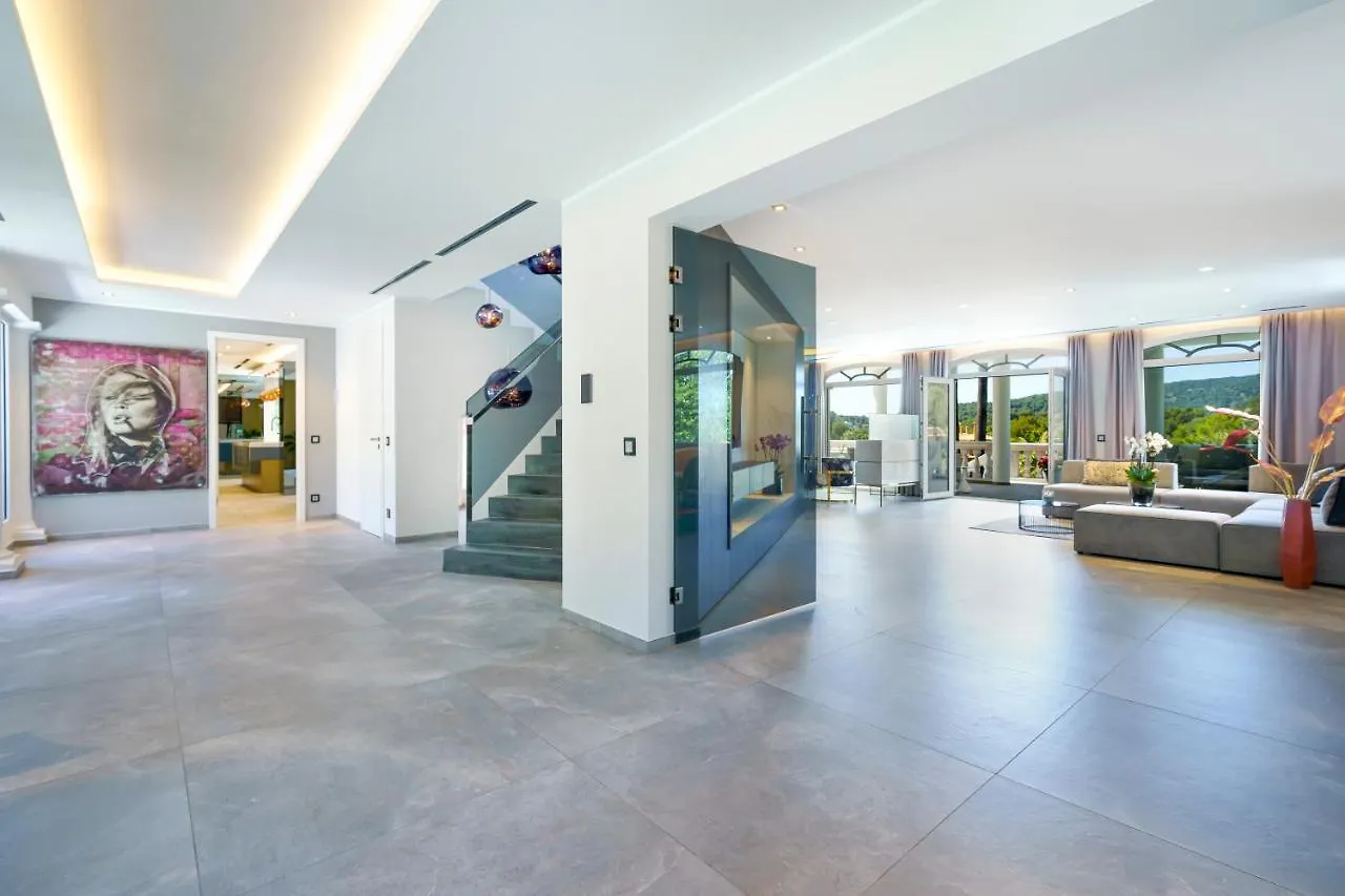 Villa Remus Son Vida 0*,  Spain